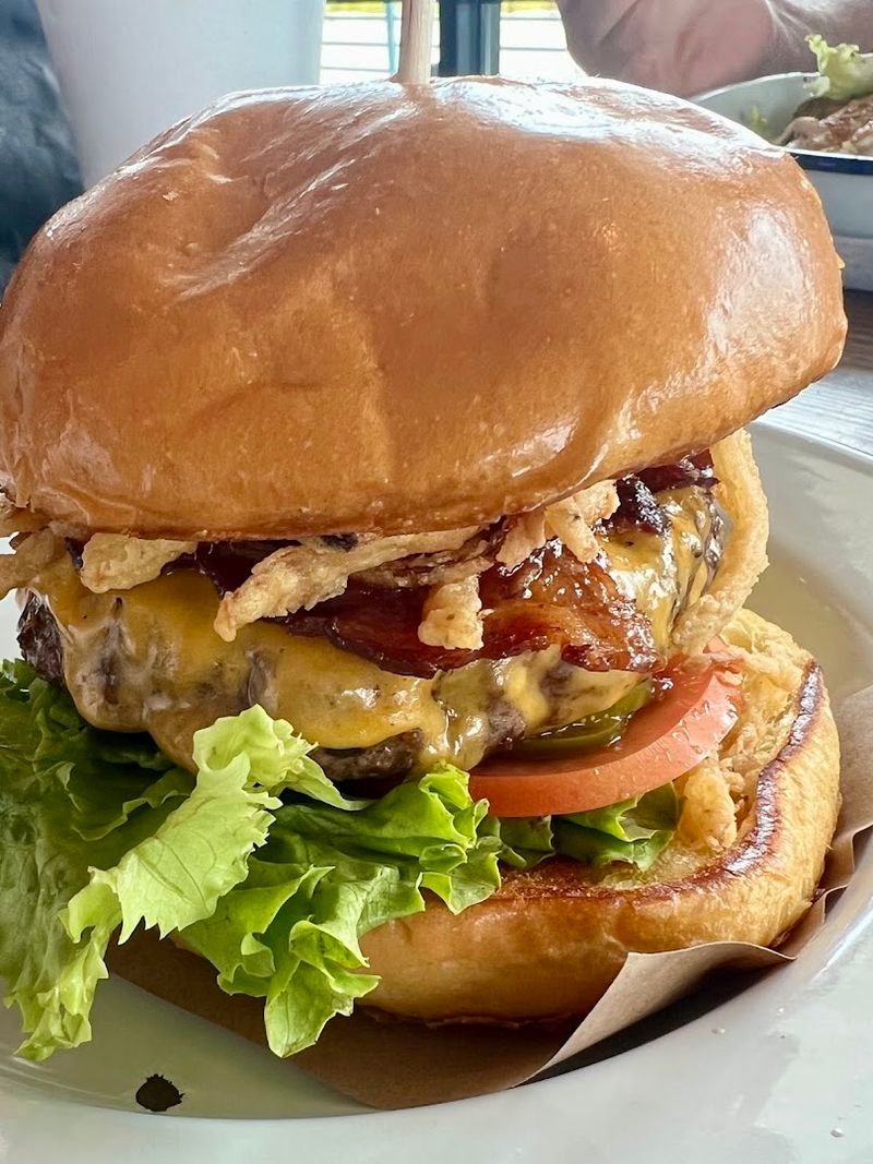 The Juicy Smash Burgers At This Tiny Texas Spot Are So Good, You'll Crave Them All Week - Decor Hint Toppings That Don't Compete With The Star