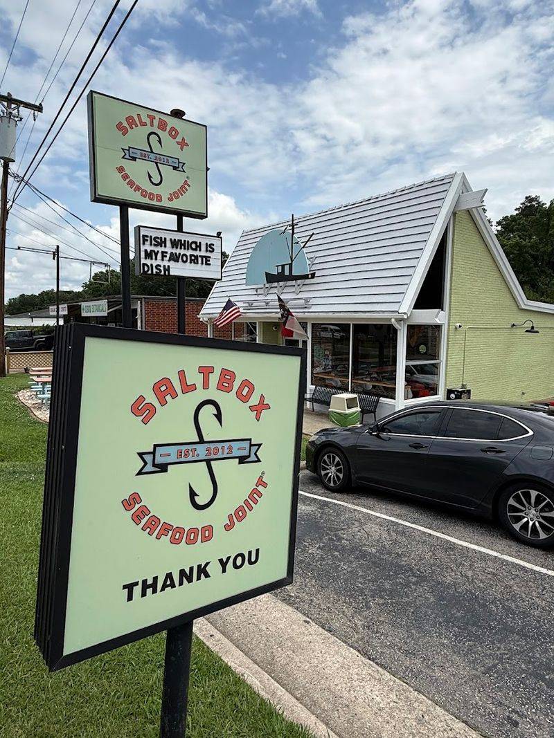 Saltbox Makes A Seafood Run Feel Like Something Worth Crossing The State For