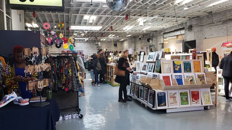 9 Must-Visit New York Markets Filled With Rare Finds And Amazing Prices - Decor Hint Artists & Fleas