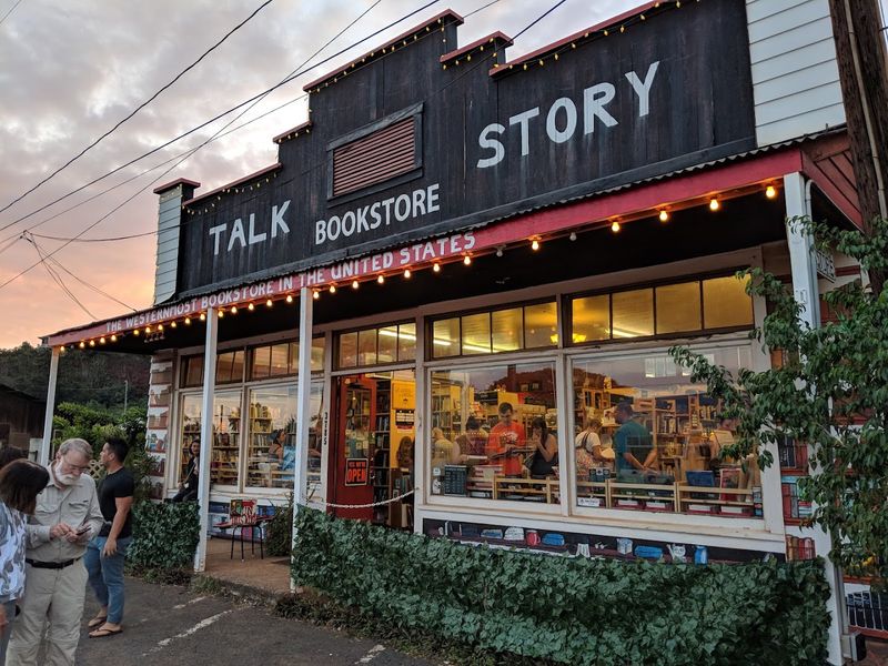 What Makes An Independent Bookstore Worth Supporting
