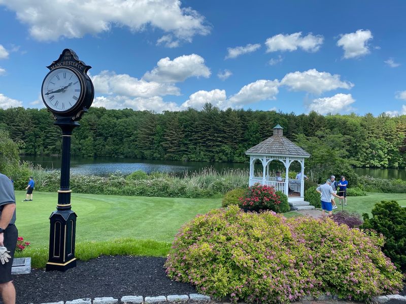 Bunkers That Reward Smart Play