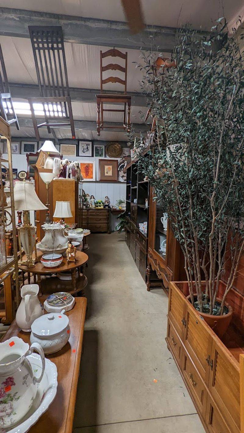 A Year-Round Indoor Market That Beats The Weather