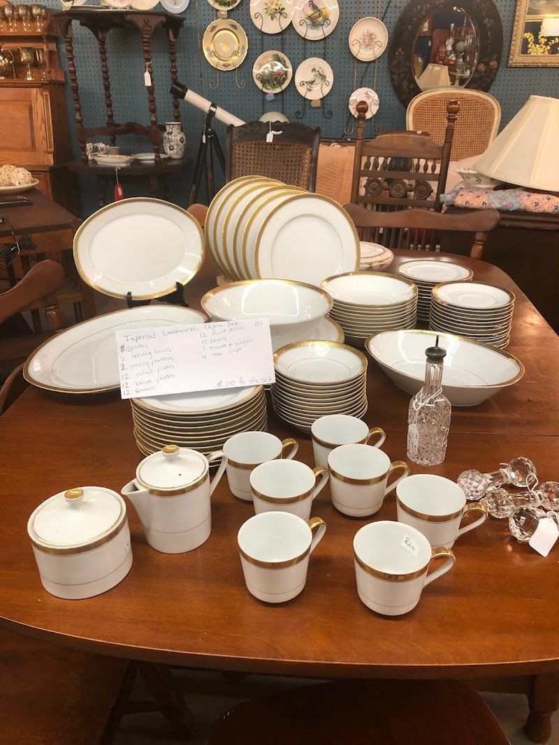 Lose Yourself Among The Treasures Inside This Massive New York Antique Warehouse - Decor Hint Kitchenware And Household Items