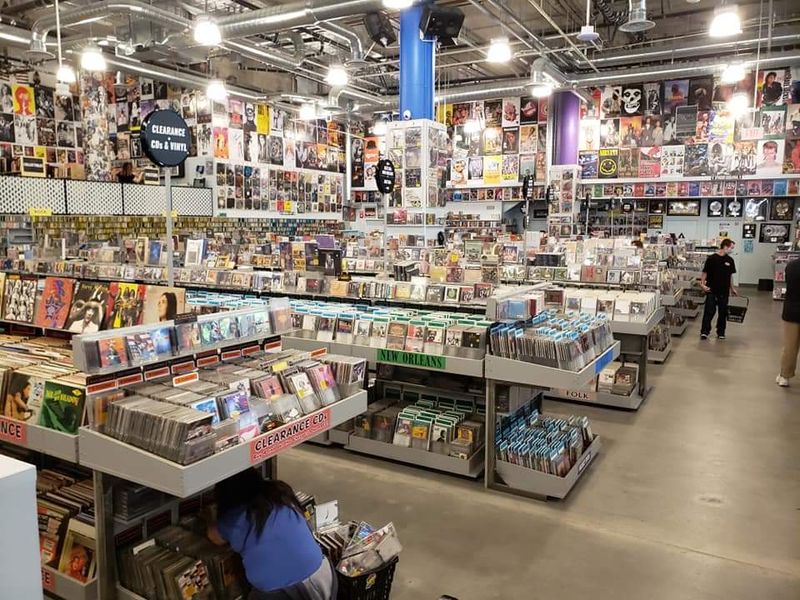 The Massive California Music Store With More Than A Million CDs, DVDs, And Vinyl Records - Decor Hint Amoeba Is Still Open And Operating In Los Angeles