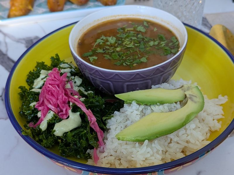 These Beloved Florida Restaurants Make Gluten-Free Eating Feel Effortless - Decor Hint Earthy Picks Vegan Cafe, Orlando