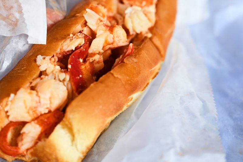 You Haven't Experienced Connecticut Seafood Until You've Tried This Famous Lobster Roll - Decor Hint This Is The Dish You Tell Your Friends About