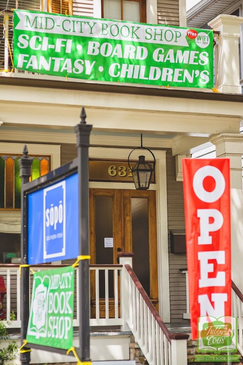 Tubby & Coo's Traveling Book Shop