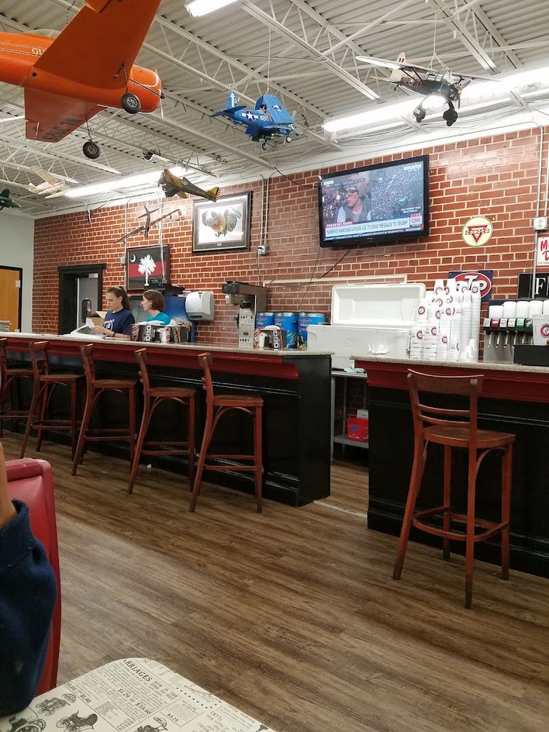 Groucho's Deli, Columbia Forest Dr