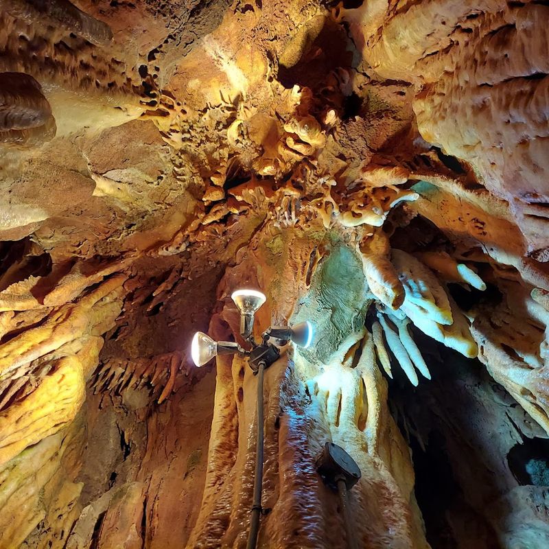Onyx Cave And Rock Shop