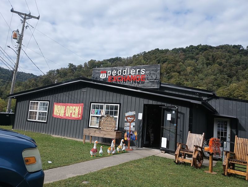 9 Eastern Kentucky Country Stores Where Time Stands Gracefully Still - Decor Hint US 23 Peddlers Exchange