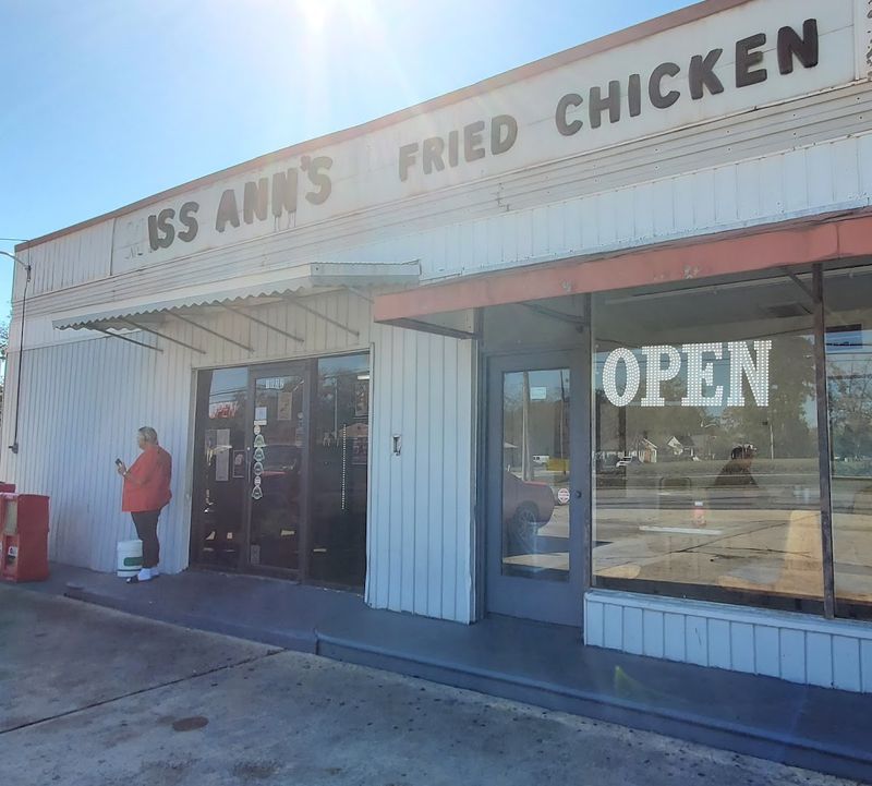 There Are 12 South Carolina Fried Chicken Destinations Worth The Drive - Decor Hint Miss Ann's Fried Chicken, Greenwood