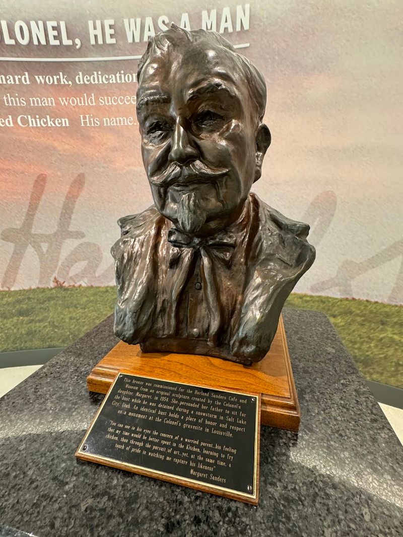 The Legendary Corbin, Kentucky Eatery That’s Been Serving The Same Secret 11-Herb Recipe Since 1952 - Decor Hint Rare Star Wars And KFC Collaboration Memorabilia