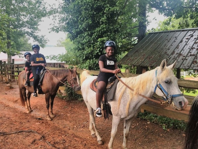 13 Family-Friendly Horseback Riding Ranches Across Georgia That Make A Weekend Feel More Adventurous - Decor Hint Sunburst Adventures