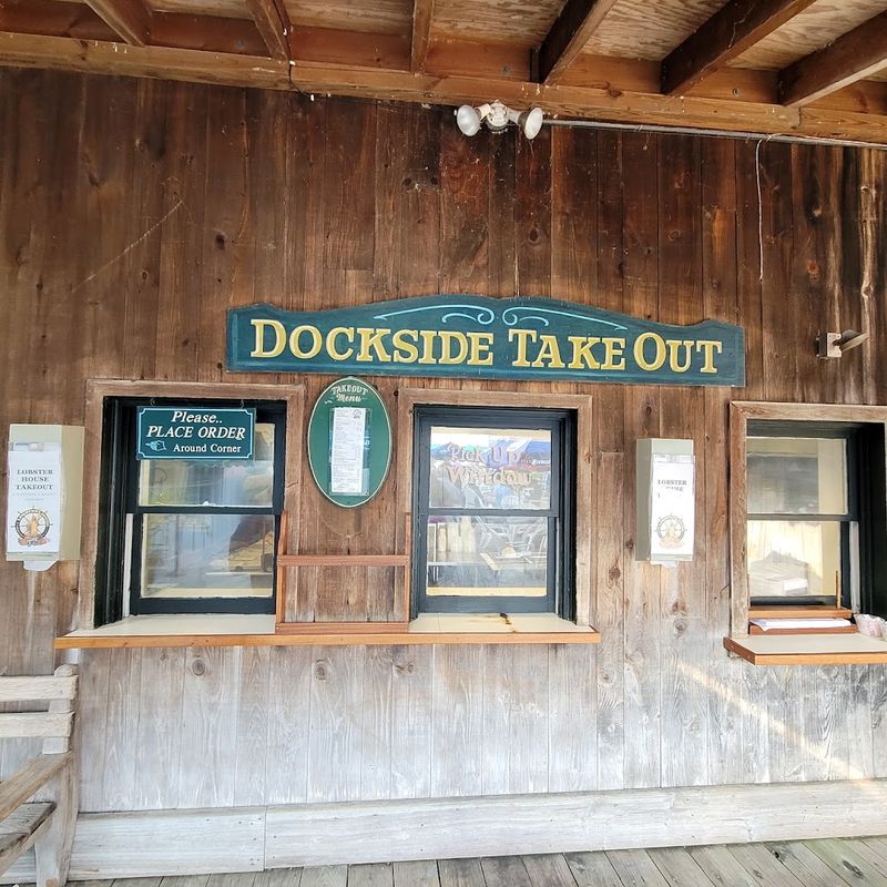 The Fish Market And Take-Out Shop That Locals Rely On