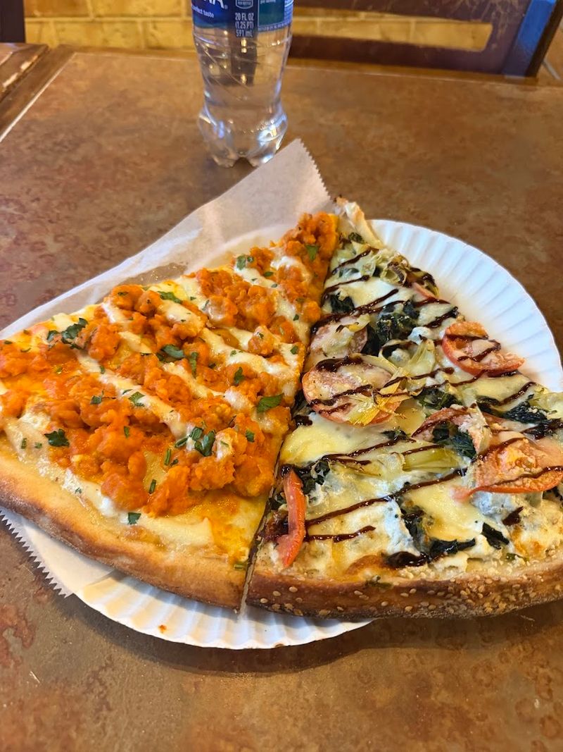 La Casa Pizzaria - Pepperoni Pizza