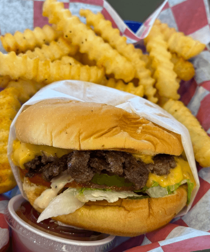 10 Nebraska Cheeseburgers So Tasty You'll Be Craving Them For Days - Decor Hint All American Burger