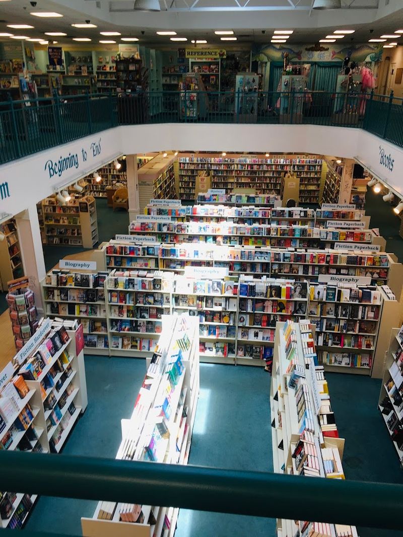 This Huge Florida Bookstore Is A Treasure Hunt For Unexpected Finds - Decor Hint The Paperback Exchange Program Is A Bookworm's Best Friend