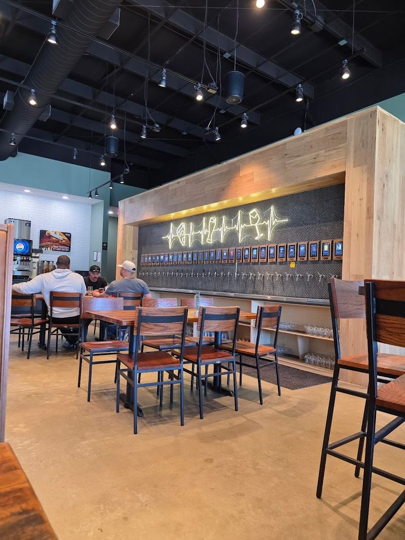 Smokin' Oak Wood-Fired Pizza & Taproom - Warner Robins