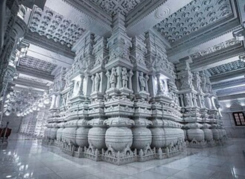 There's A Secret Hindu Palace Somewhere In Georgia And It's Absolutely Stunning - Decor Hint The Interior Atmosphere Is Calm Spiritual And Genuinely Moving
