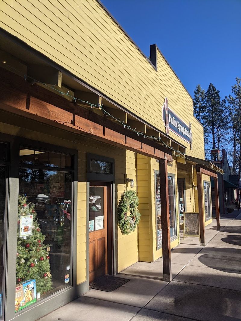 Paulina Springs Books, Sisters