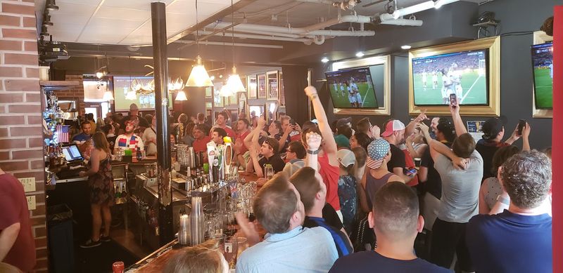The Best North Carolina Soccer Bars To Watch The World Cup With Fellow Fans - Decor Hint London Bridge Pub