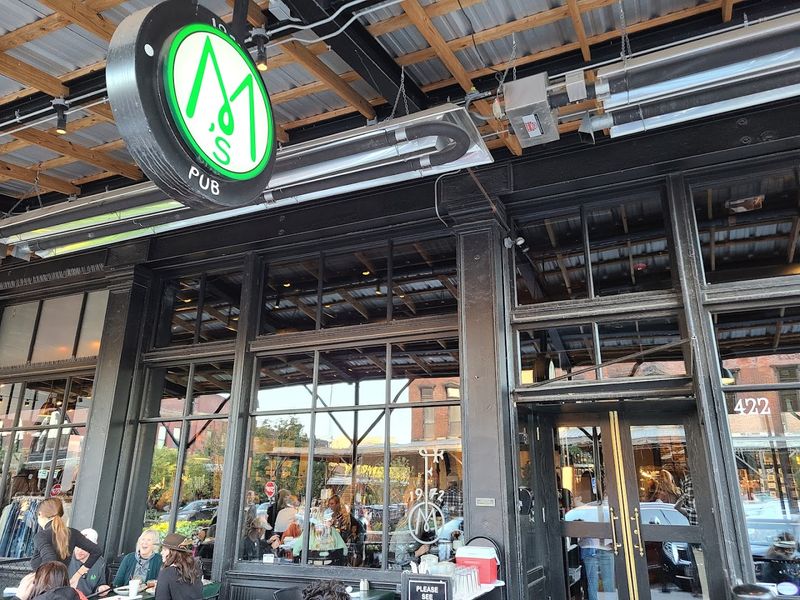 M's Pub, Omaha, Nebraska