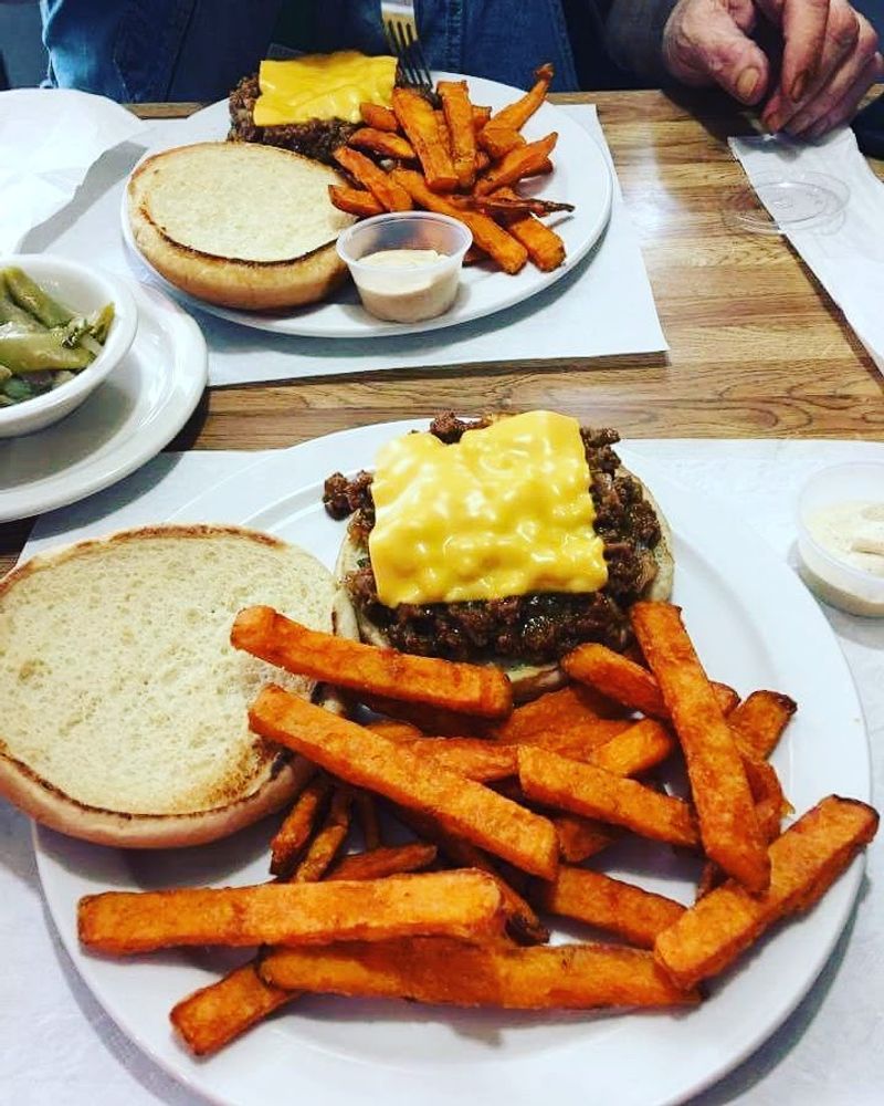 People Drive From Across Georgia For The Outrageously Delicious Breakfast At This Down-Home Restaurant - Decor Hint Creative Daily Specials That Keep Every Visit Feeling Fresh