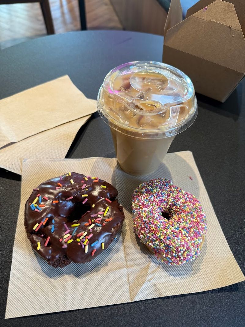 These 10 Idaho Donut Shops Come With Plenty Of Sprinkles Along The Way - Decor Hint Guru Donuts, Boise