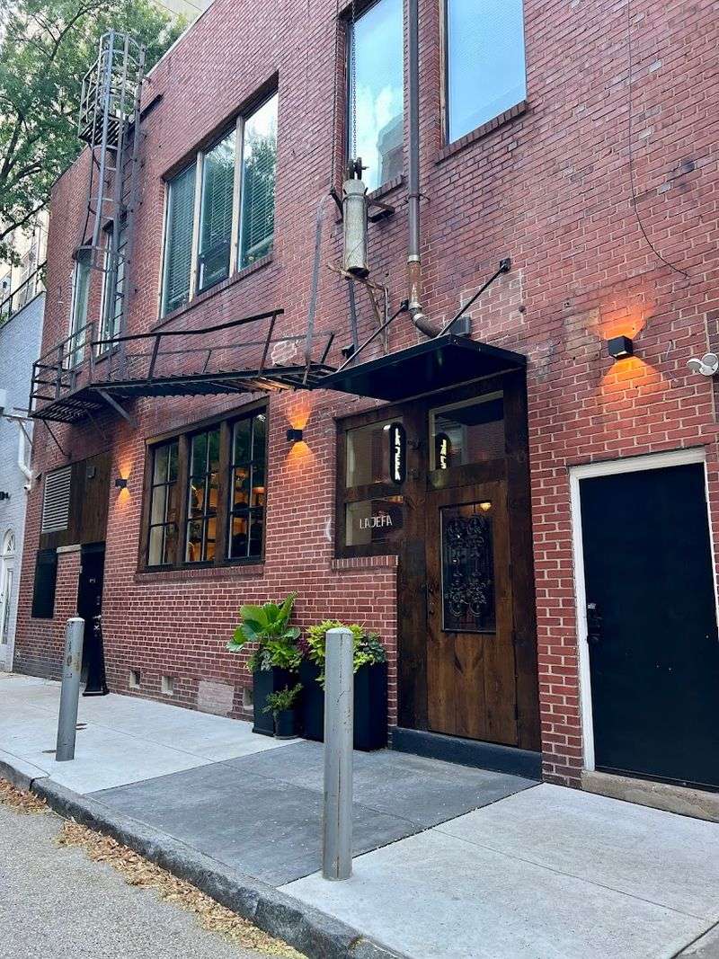 10 Crowd-Pleasing Mexican Restaurants In Pennsylvania You Need To Try - Decor Hint La Jefa Café, Philadelphia