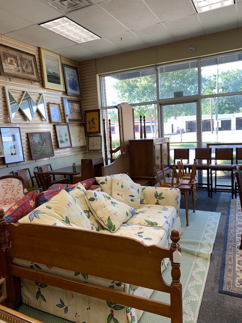 This Virginia Thrift Store Proves Great Finds Don't Have To Be Pricey - Decor Hint Furniture That Has More Life