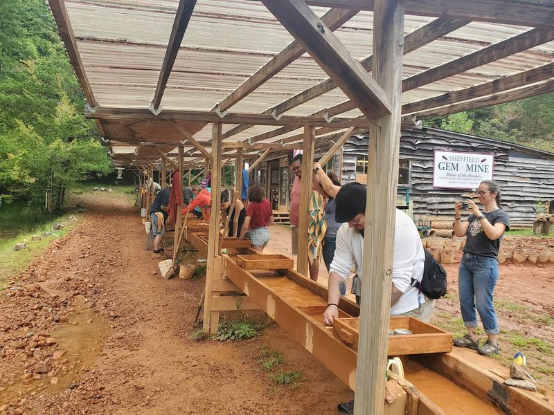 11 North Carolina Rockhounding Spots Where Crystals And Hidden Gems Wait - Decor Hint Sheffield Gem Mine Adds A Classic Ruby Hunt