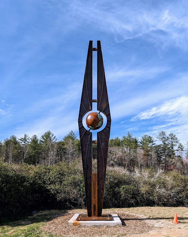 This Western North Carolina Sculpture Park Has 100 Works Hidden Along A Free Mountain Trail - Decor Hint Big Metal Forms Rise Where Trees Should Be The Main Event