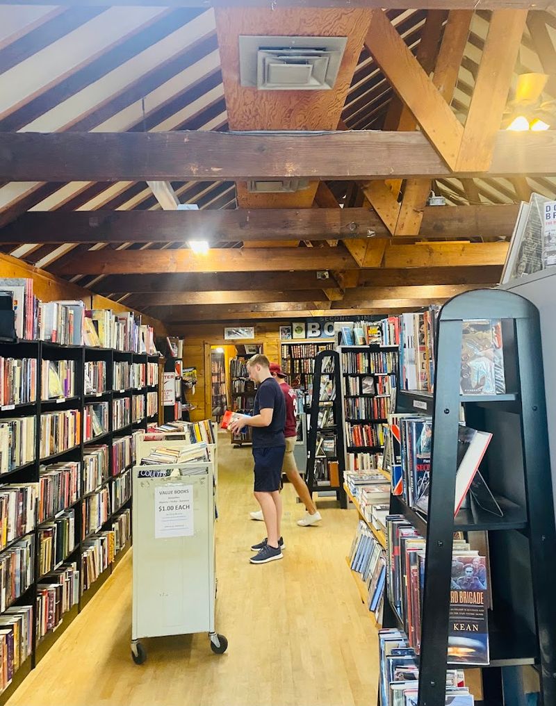 People Travel Across New Jersey To Browse The 50,000 Used Books At This Remarkable Bookstore - Decor Hint Prices That Make Every Visit Feel Like A Win