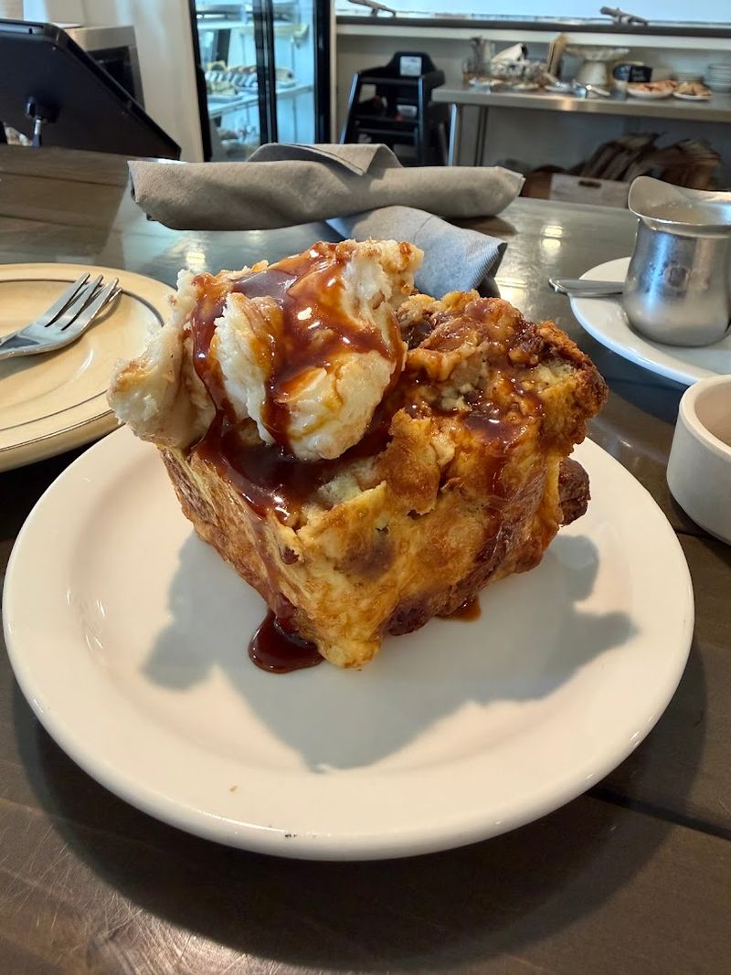 Cinnamon Rolls That Deserve Their Own Fan Club