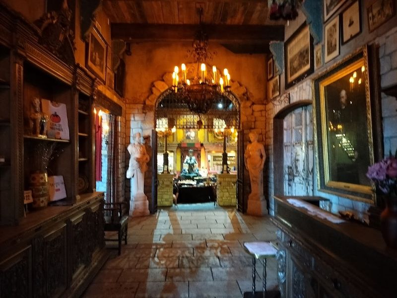 The Ultimate Italian Food Lovers Destination Hidden Inside A Kentucky Plaza - Decor Hint The Perfect Setting For Celebrating Life's Most Special Occasions