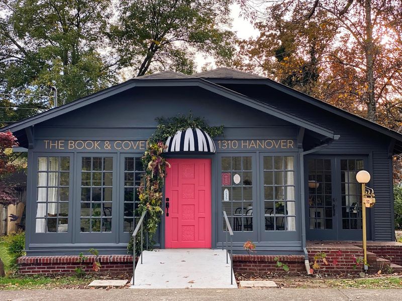 Tennessee's Most Irresistible Bookstores Are Made For Slow Browsing - Decor Hint The Book & Cover, Chattanooga