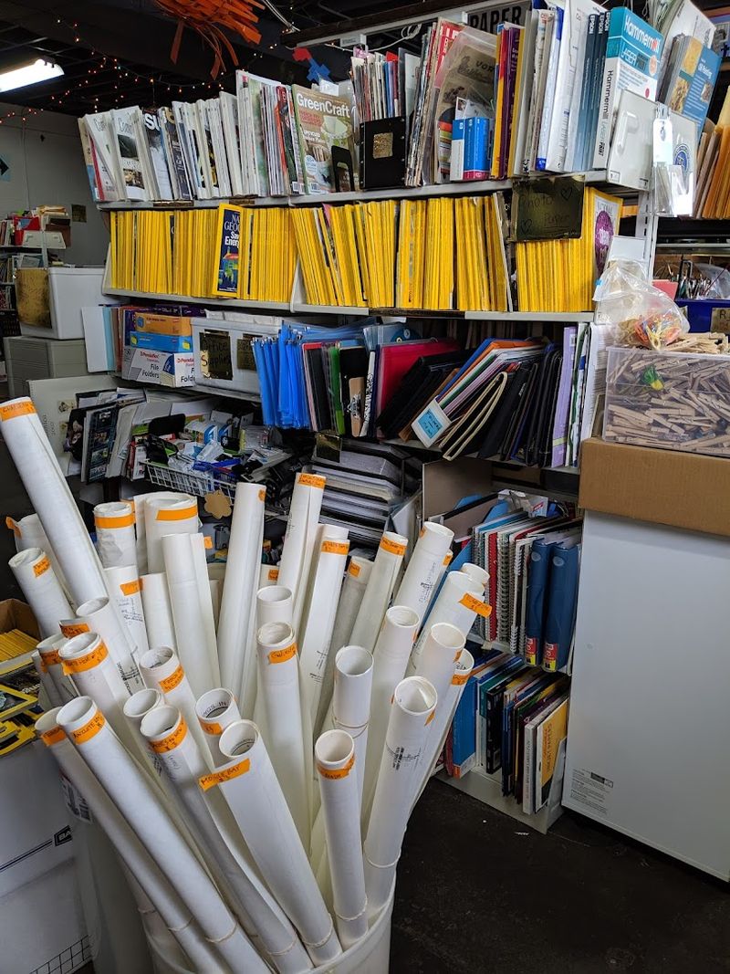 This Illinois Creative Reuse Store Is A Thrifter's Dream For Art Supplies - Decor Hint Office And Paper Goods That Deserve A Second Life