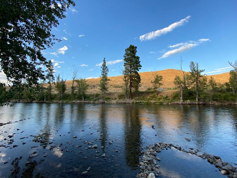 Head To This Washington Mountain Town For A Memorable Day On The Trails - Decor Hint Stargazing And Evening Views In The Valley