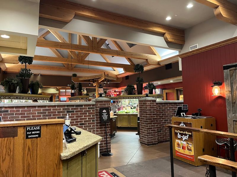 Chuck-A-Rama Turns Buffet Night Into Old-School Comfort Food Nostalgia