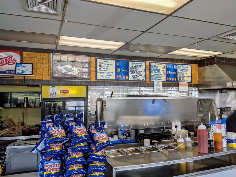A Casual Counter Made For Easy Meals