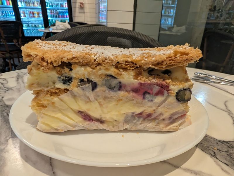 Le Parisien Bakery