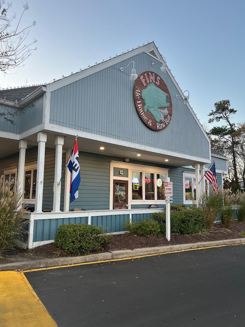 FINS Ale House & Raw Bar, Bethany Beach