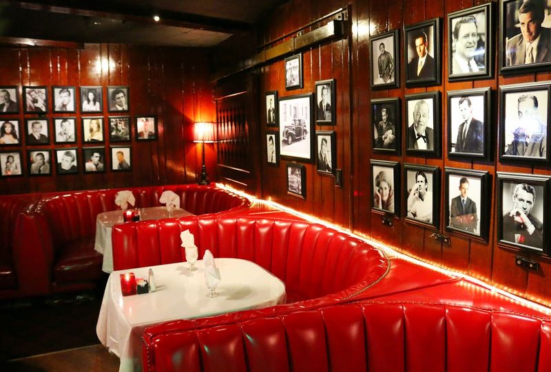 The Smoke House Restaurant, Burbank