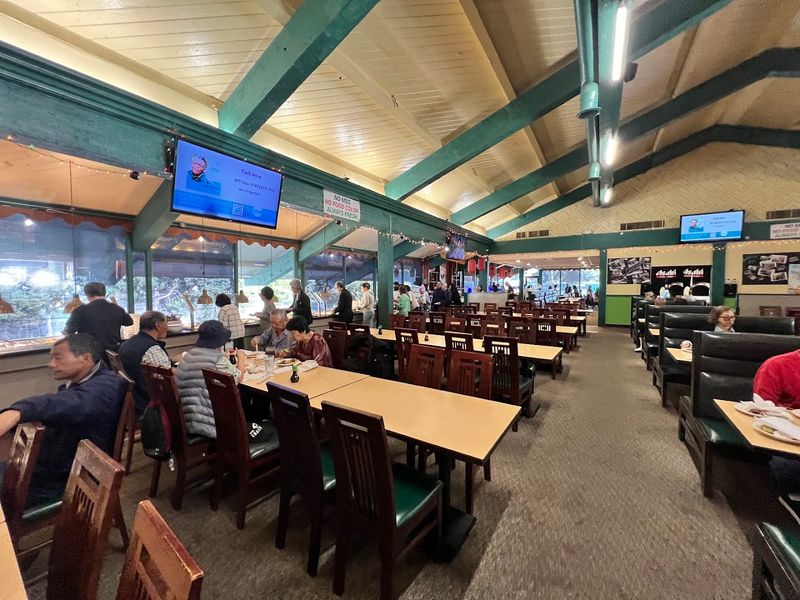 These 10 Southern California Buffets Make Going Back For Seconds Feel Inevitable - Decor Hint Hokkaido Seafood Buffet, Long Beach