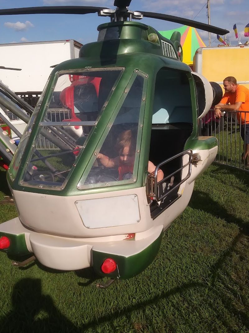 This Kentucky County Fair Brings Carnival Rides, Motorsports, And Classic Summer Fun Every July - Decor Hint Helicopter Rides Offer A Bird's Eye View Of It All