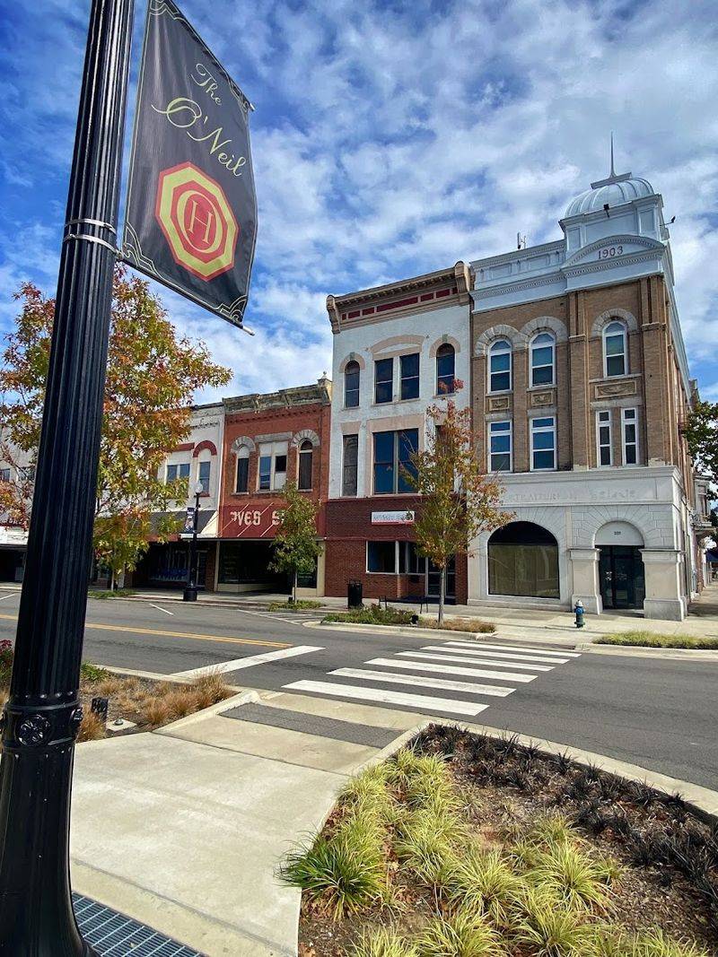 This Sleepy North Carolina Town Still Has Homes Under $150,000, And Moving There Might Make Sense - Decor Hint The Lower Price Tag Comes With Trade-Offs