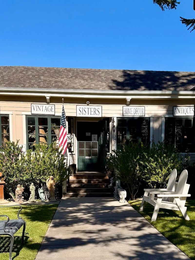 This One-Stoplight California Town Feels Like A Tiny Weekend Escape With Big Culinary Charm - Decor Hint Boutique Shops Keep The Creative-Escape Feel Going