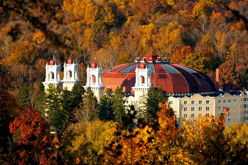 Relaxing Weekend Getaways In Indiana That Deserve A Spot On Your Travel List - Decor Hint West Baden Springs Hotel