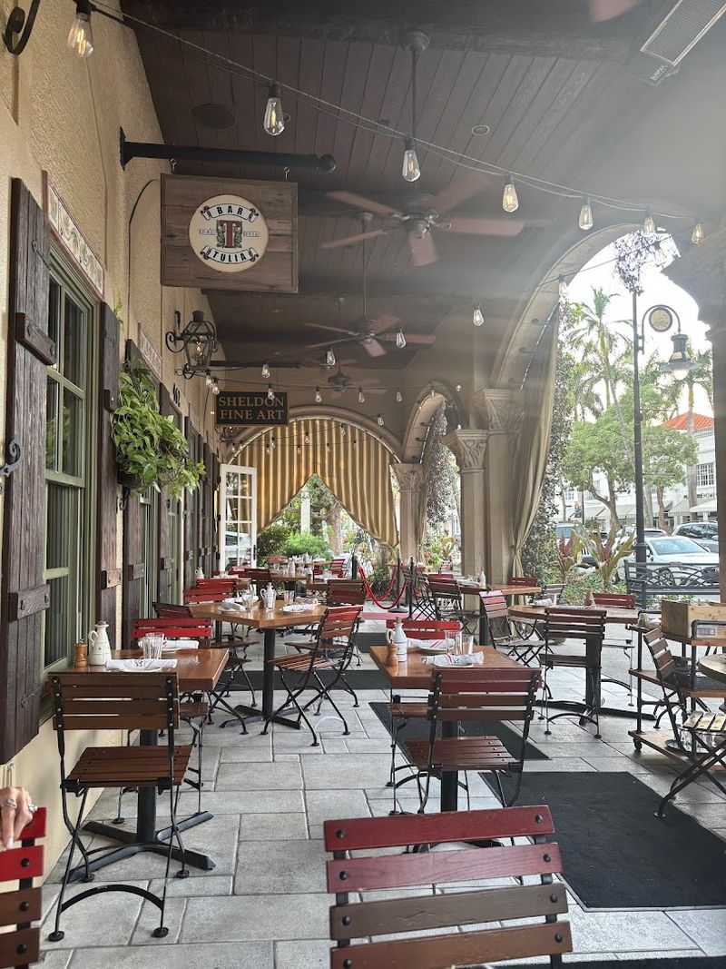 Osteria Tulia, Naples