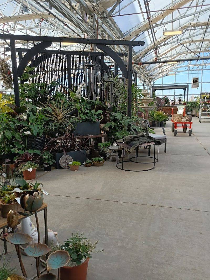 This Flower Farm Turns A Garden Stop Into A Little Getaway